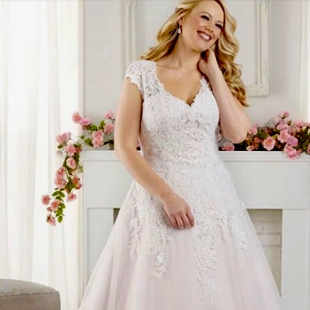 Wedding dress plus size